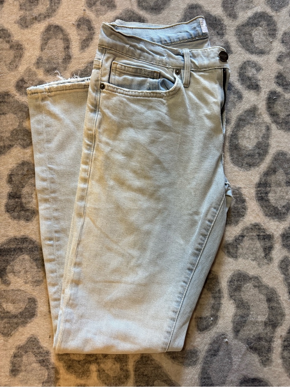 Frame Denim Pale Washed Blue Skinny Jeans